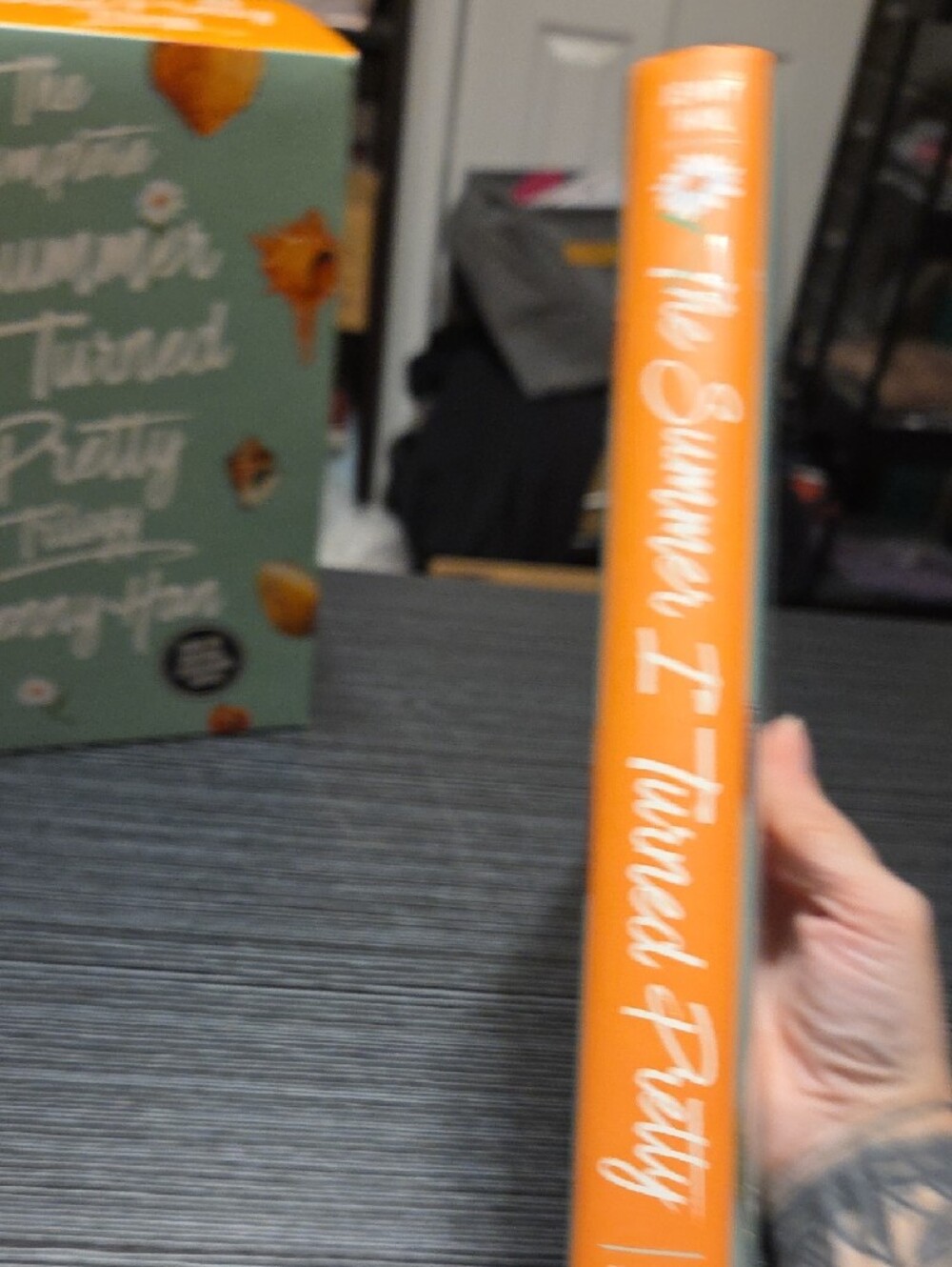 ⨠The Complete Summer I Turned Pretty Trilogy Hardcover Box - Picture 6 of 16